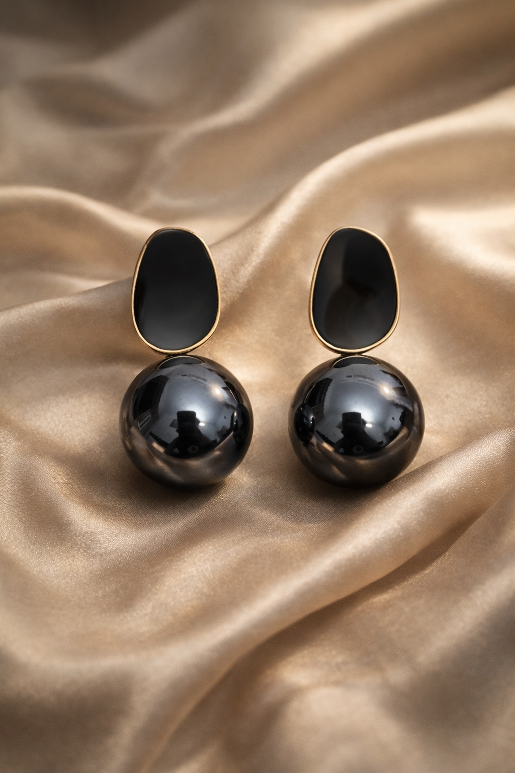Midnight Pearl Drop Earrings