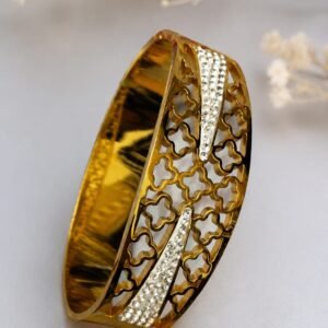 Imperial Clover Filigree Bangle
