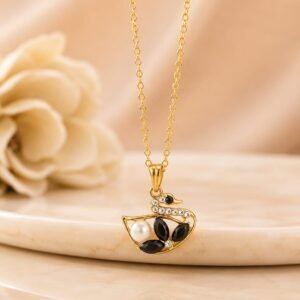 Chic Black Swan Crystal Pendant